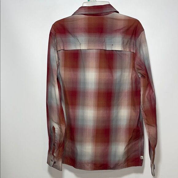 Red and White Casual Button Down Shirt with Plaid Pattern - Picture 6 of 9